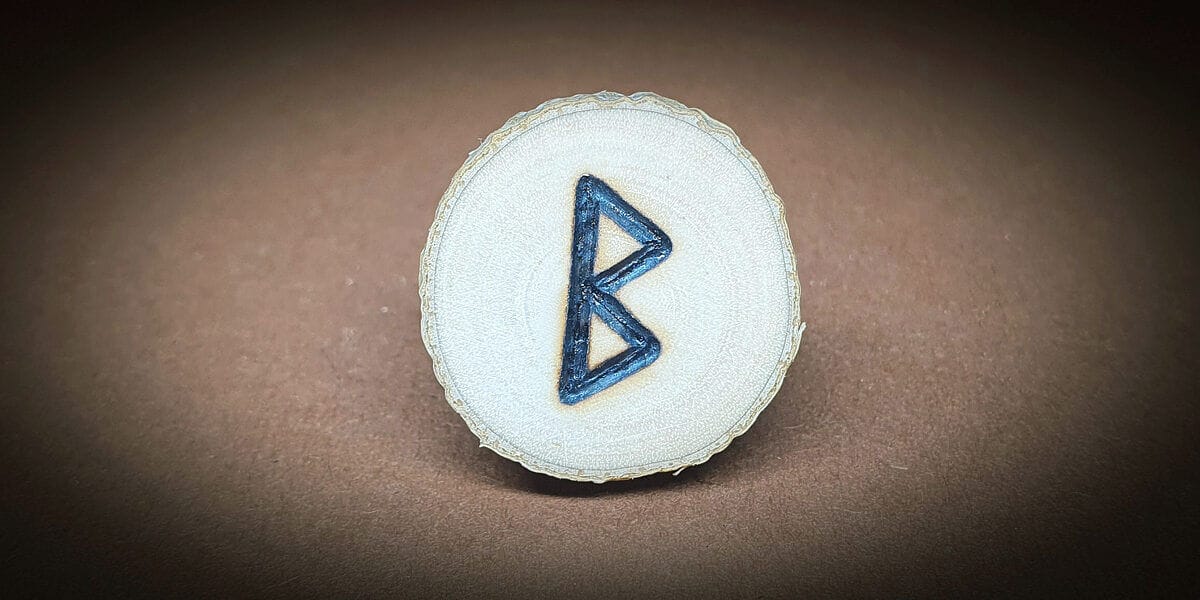 Handgefertigtes Runenset aus Birkenholz - älteres Futhark – Bild 4