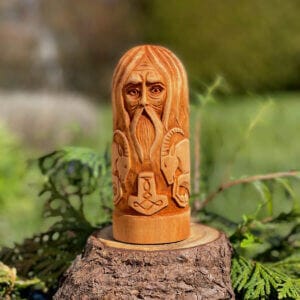 Handgeschnitzte Götterfigur Thor