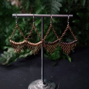 Simple Drakkar Ohrringe mit Glasperlen