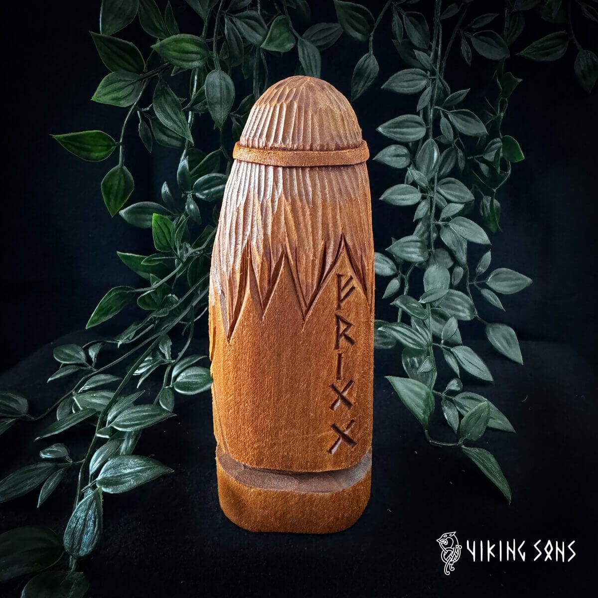 Handgeschnitzte Götterfigur - Frigg