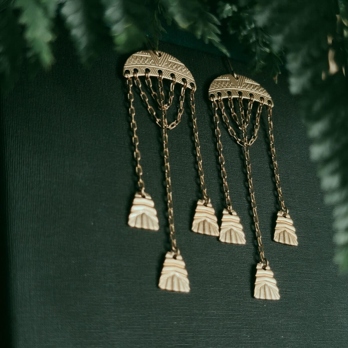 Antike Schätze Hängeohrringe – Bild 9