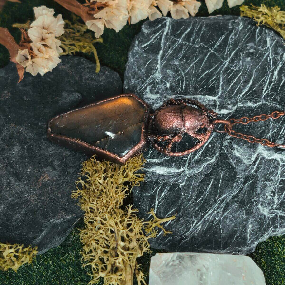 Kupferkette mit echtem Käfer & goldfarbenem Labradorit – Bild 7