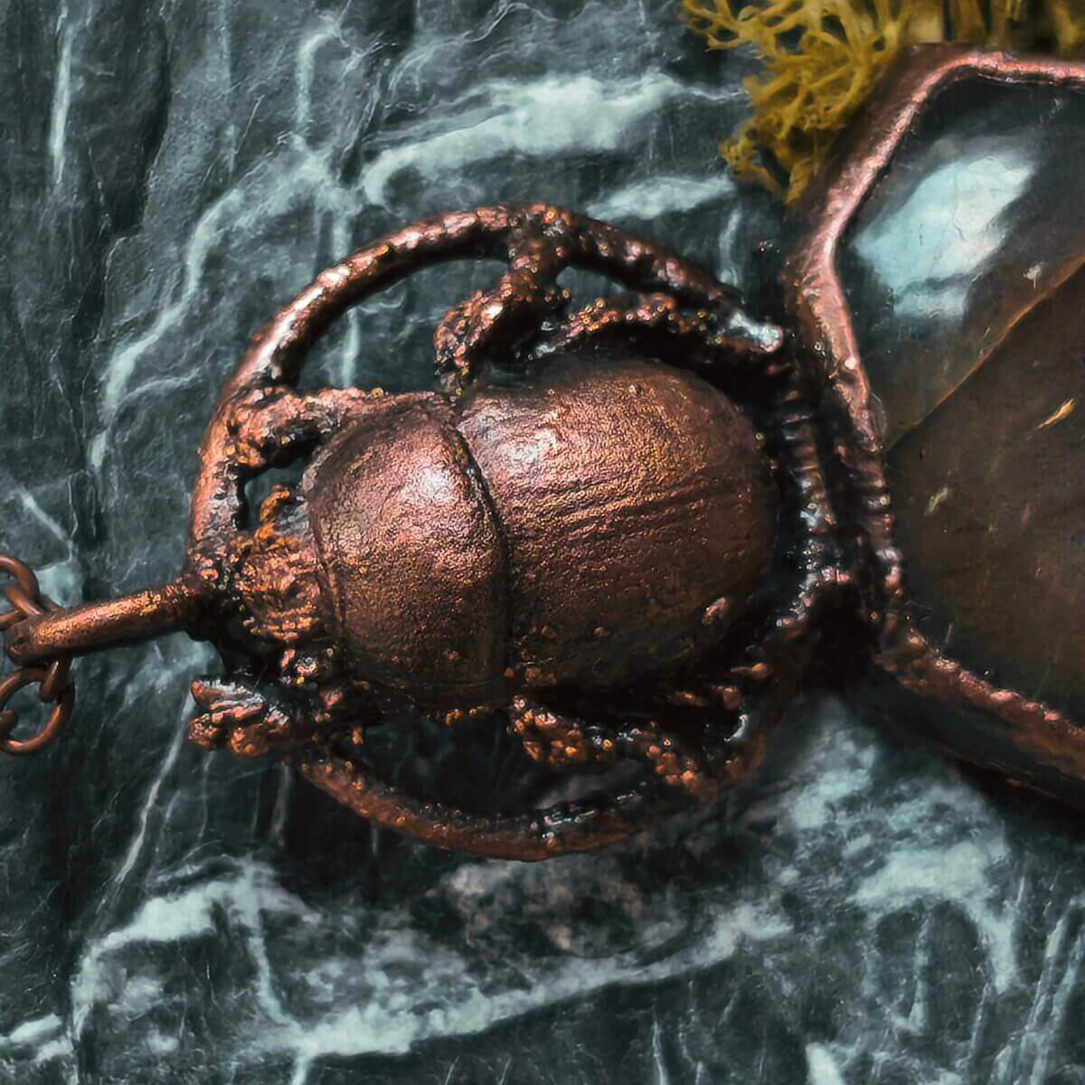 Kupferkette mit echtem Käfer & goldfarbenem Labradorit – Bild 3