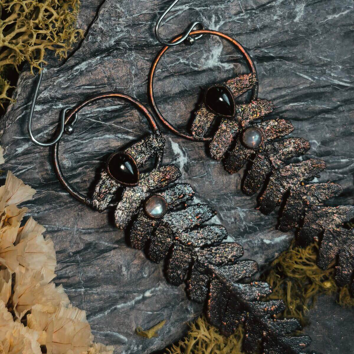 Farnohrringe mit schwarzem Onyx und Mondstein โ Bild 2