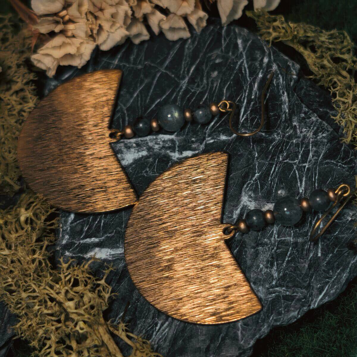 Labradorit Messing-Ohrringe – Antike Göttinnen Ohrringe – Bild 2